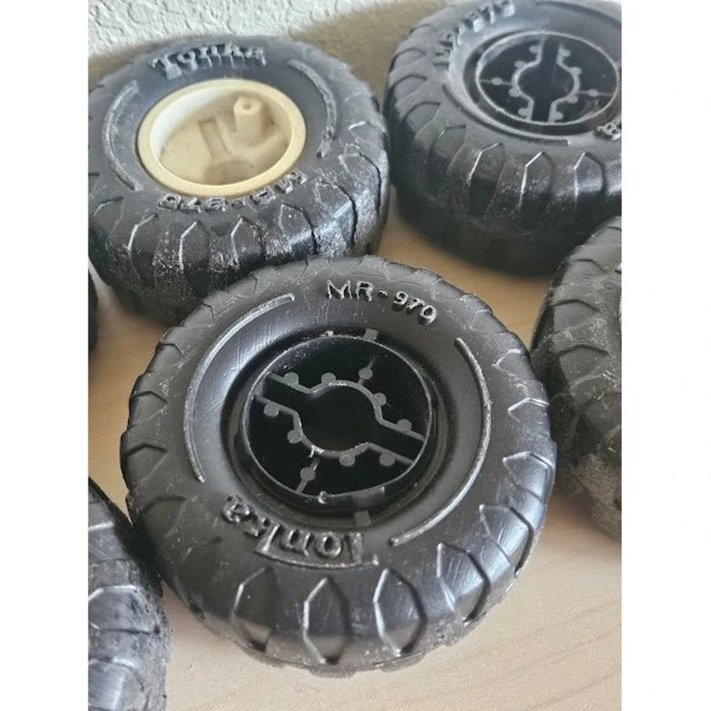Vintage Tonka MR-970 Toy Truck Replacement Wheels Lot of 6 Black Plastic Tires